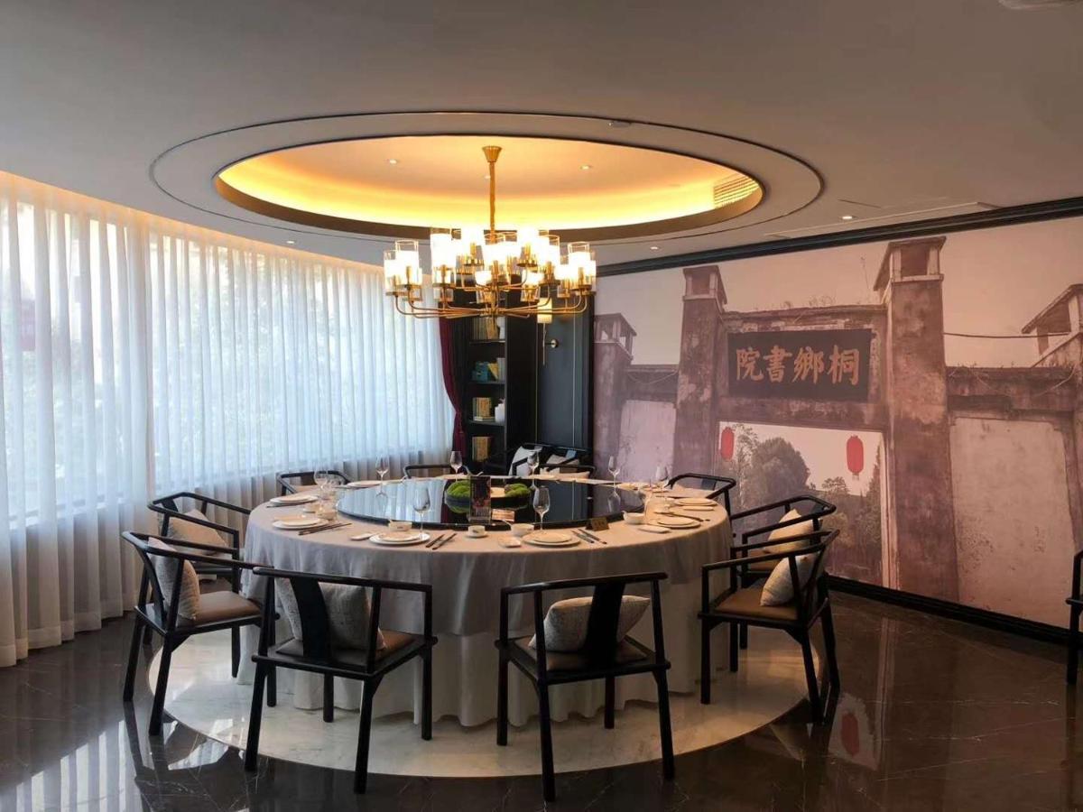 Oriental Hotel Tong Xiang Jiaxing Exterior photo